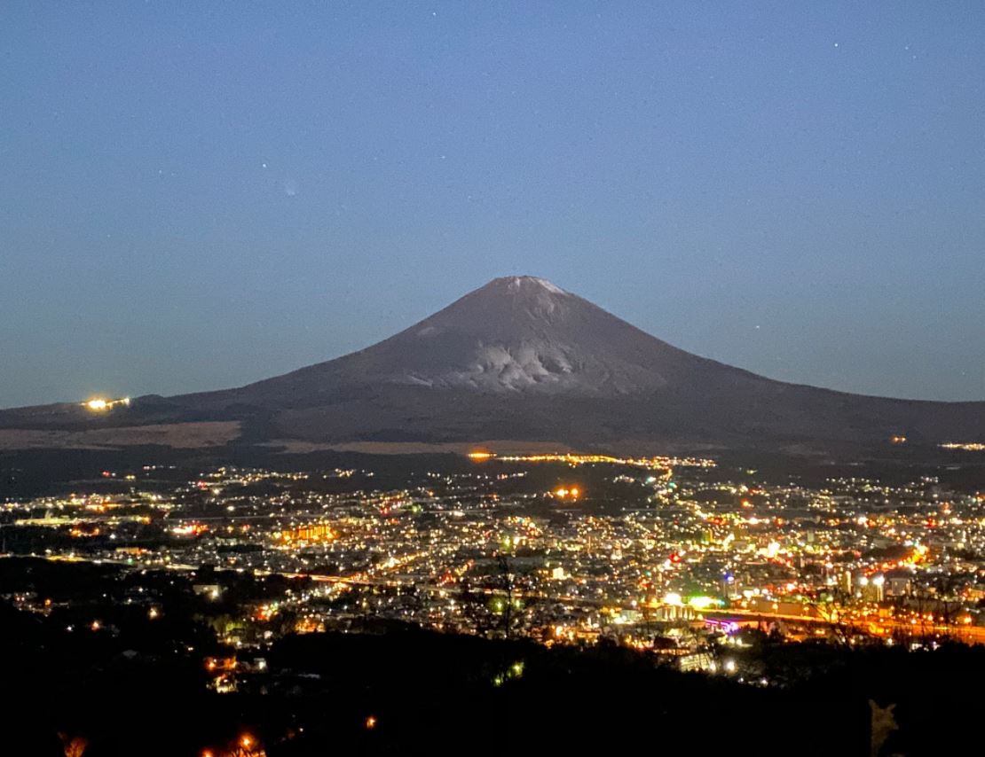 年 连富士山都没雪了 日本居民表示担忧 Foodiesg